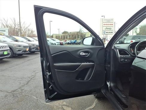 Certified 2020 Jeep Cherokee Limited image 25