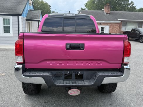 Used 2016 Toyota Tacoma SR5 w/ SR5 Appearance Package (SN) RWD image 6