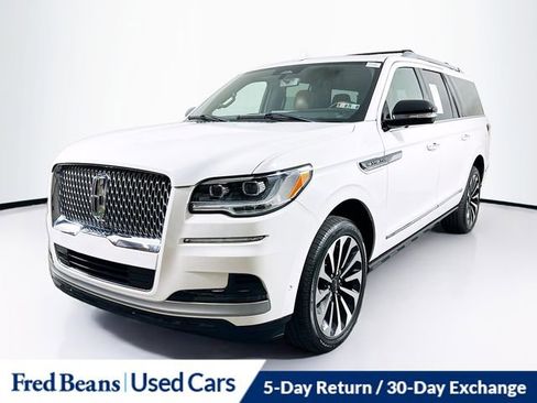 Certified 2023 Lincoln Navigator L Reserve image 3