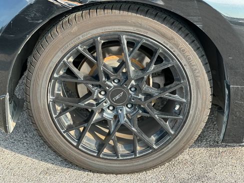 Used 2018 Nissan 370Z Touring RWD image 17