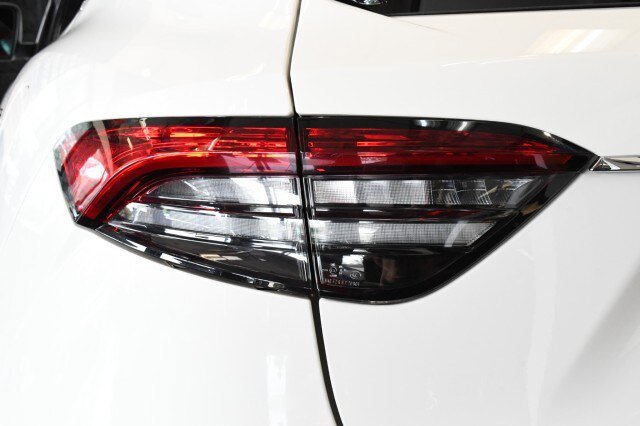 Used 2023 Maserati Levante GT AWD/4WD image 16