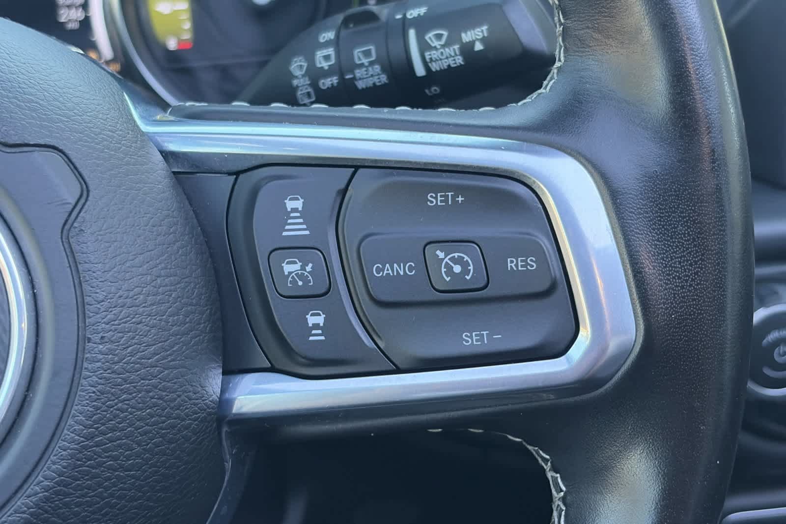 Used 2021 Jeep Wrangler Unlimited Sahara w/ Cold Weather Group AWD/4WD image 28