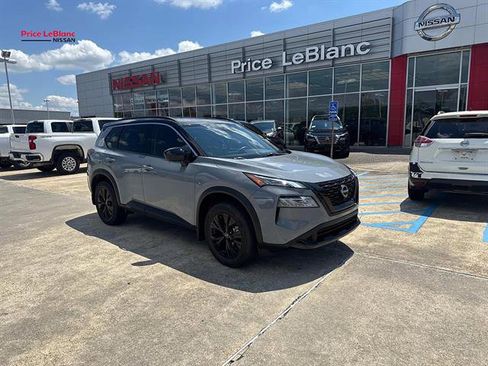 Used 2023 Nissan Rogue SV w/ SV Premium B Package FWD image 1
