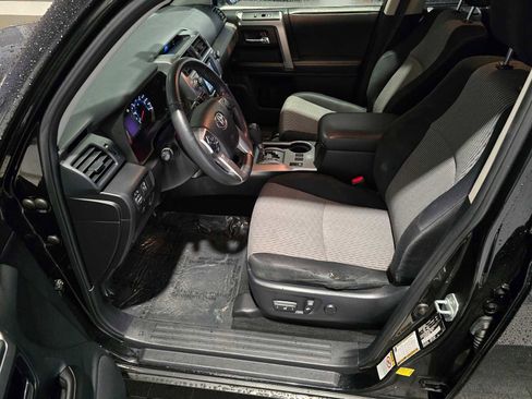 Used 2015 Toyota 4Runner SR5 image 20