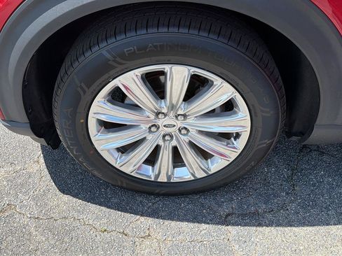 Used 2022 Ford Explorer Limited w/ Equipment Group 301A RWD image 41