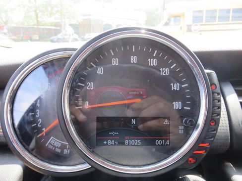 Used 2015 MINI Cooper 4-Door Hardtop FWD image 15