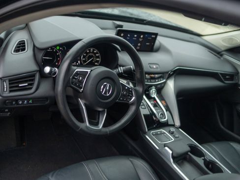 Used 2023 Acura TLX w/ Technology Package image 4