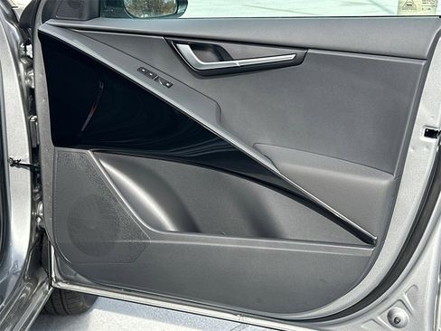 New 2025 Kia Niro Wind image 16