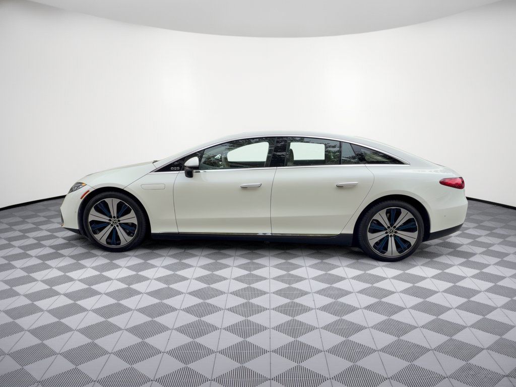 Used 2022 Mercedes-Benz EQS 450+ Sedan image 2