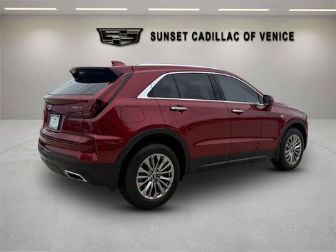 Certified 2024 Cadillac XT4 Premium Luxury FWD image 3