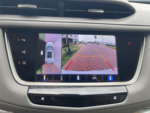 Used 2023 Cadillac XT5 Premium Luxury w/ Technology Package image 23