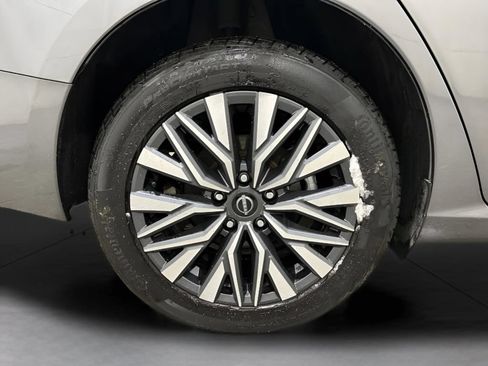 Used 2024 Nissan Altima 2.5 SV AWD/4WD image 22
