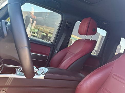 Used 2024 Mercedes-Benz G 550 image 15