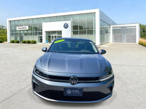 Certified 2026 Volkswagen Jetta SE w/ Black Wheel Package FWD image 8
