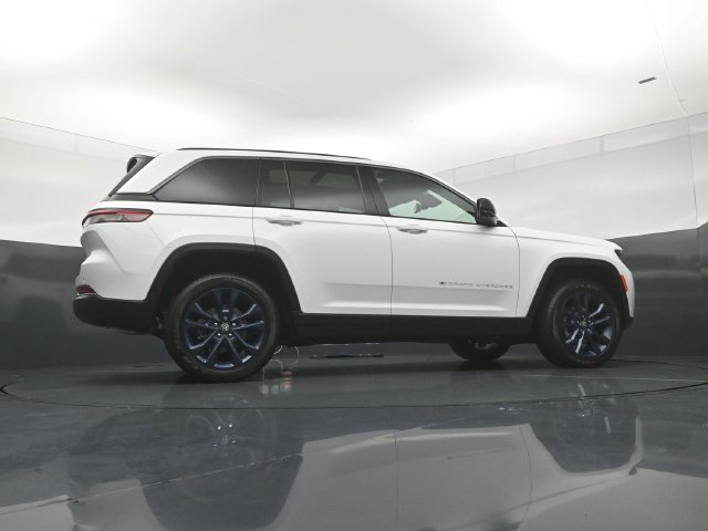 New 2026 Jeep Grand Cherokee Limited AWD/4WD image 24