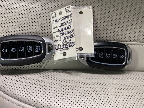 Used 2022 Hyundai Palisade Limited w/ Winter Package AWD/4WD image 21