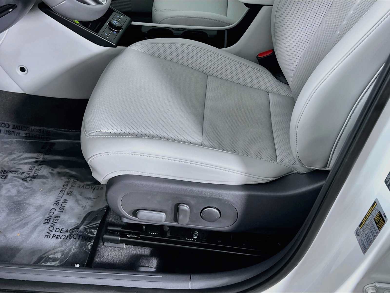 Certified 2026 Hyundai Kona SEL Premium AWD/4WD image 19