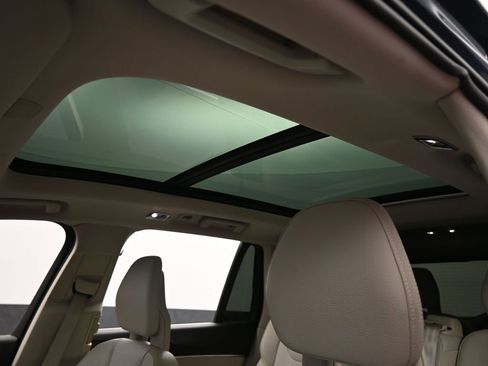 Used 2020 Volvo XC90 T5 Momentum w/ Protection Package image 11