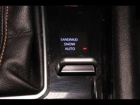 Used 2022 Jeep Compass Limited AWD/4WD image 12