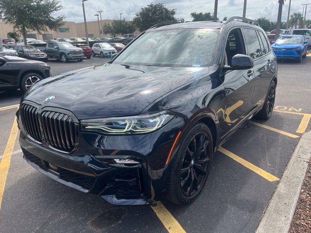 Used 2022 BMW X7 M50i w/ Dynamic Handling Package AWD/4WD image 2