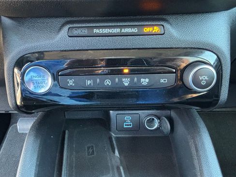 Used 2023 Ford Escape Platinum image 16