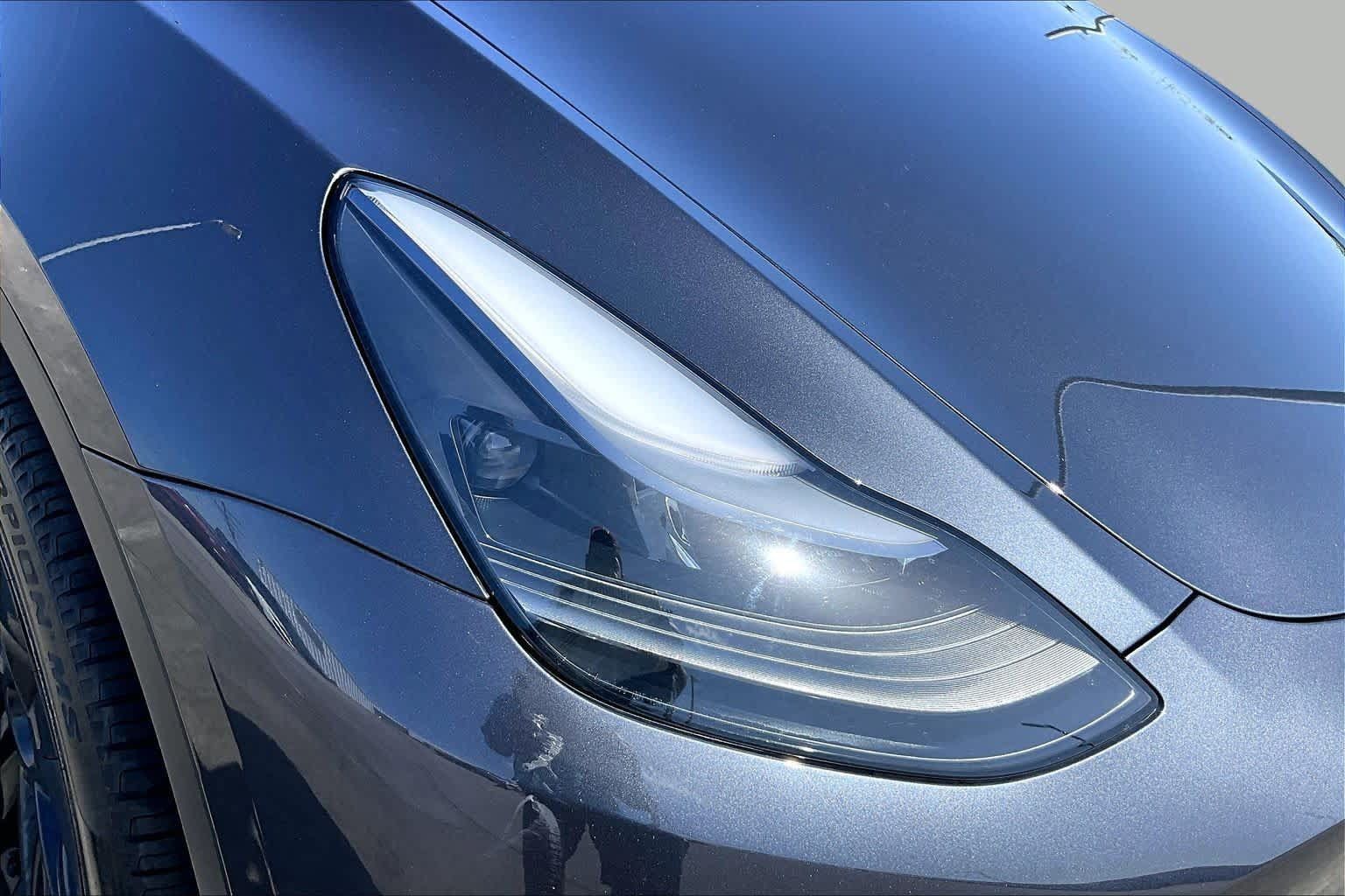 Used 2025 Tesla Model Y Long Range RWD image 25
