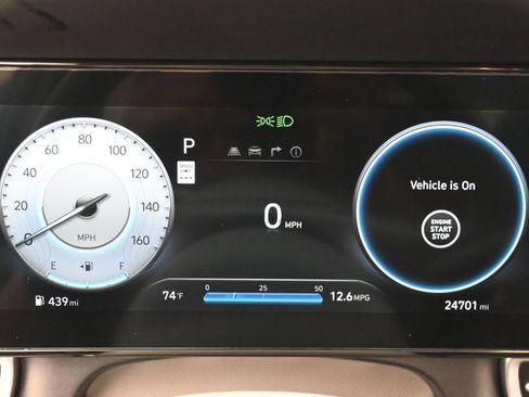 Used 2025 Hyundai Elantra SEL FWD image 18