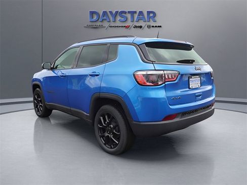 Used 2025 Jeep Compass Latitude w/ Altitude Special Edition image 21