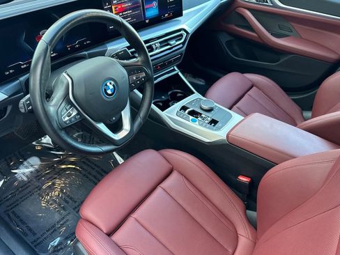 Used 2023 BMW i4 eDrive35 w/ Premium Package image 9