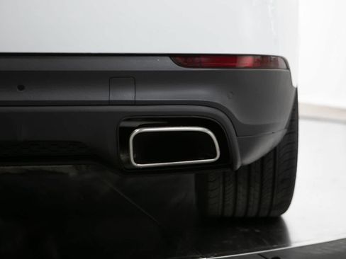 Certified 2023 Porsche Cayenne AWD/4WD image 20