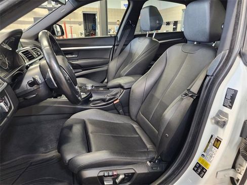 Used 2017 BMW 340i Gran Turismo xDrive image 24