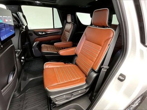 Used 2023 GMC Yukon Denali Ultimate AWD/4WD image 19