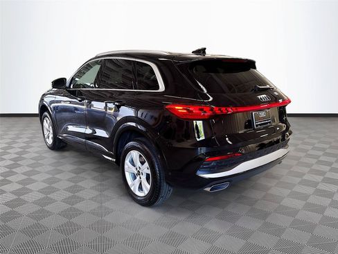 Certified 2025 Audi Q5 Premium w/ Convenience Package AWD/4WD image 5