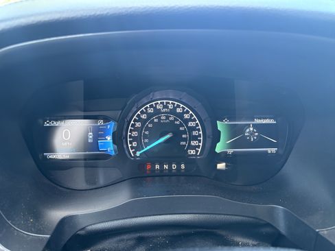 Used 2019 Ford Ranger Lariat w/ Equipment Group 501A Mid image 11