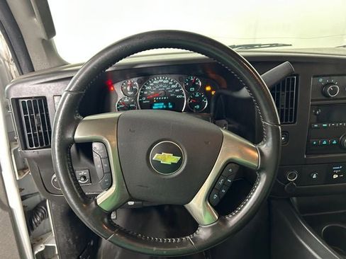 Used 2017 Chevrolet Express 2500 RWD image 15