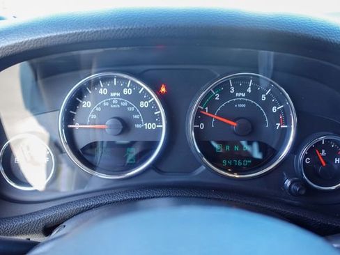 Used 2017 Jeep Wrangler Unlimited Sport w/ Quick Order Package 24S AWD/4WD image 17