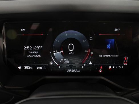 Used 2024 GMC Acadia AT4 w/ Luxury Package image 12