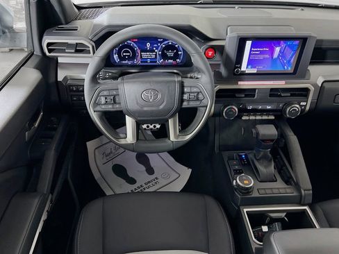 Certified 2025 Toyota Tacoma TRD Sport image 20