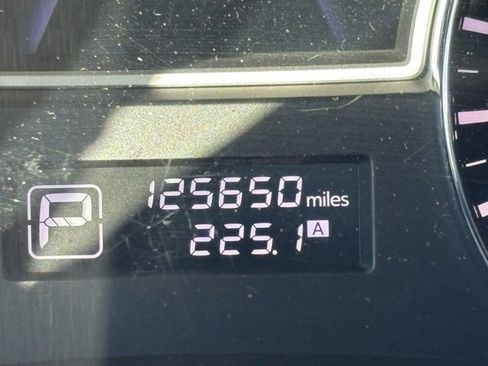 Used 2013 Nissan Pathfinder Platinum image 16