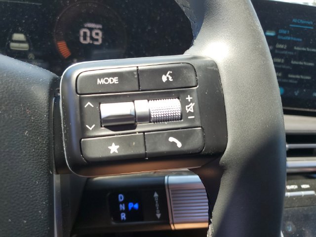 Used 2025 Hyundai Santa Fe XRT AWD/4WD image 23