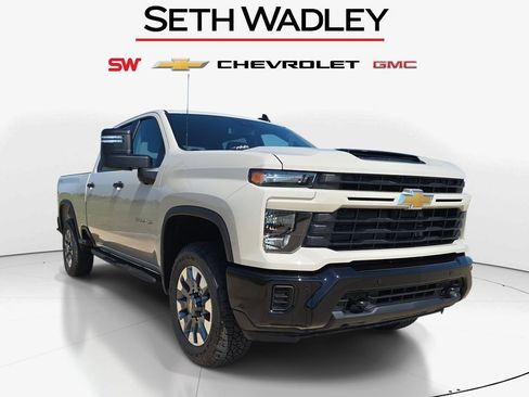 New 2026 Chevrolet Silverado 2500 Custom w/ Custom Value Package AWD/4WD image 36