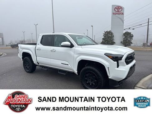 Used 2025 Toyota Tacoma SR5 image 1