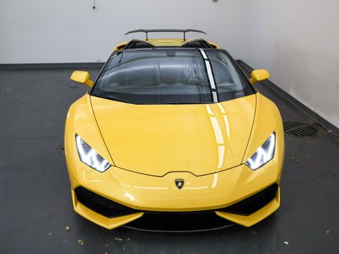 Used 2017 Lamborghini Huracan LP 610-4 AWD/4WD image 10