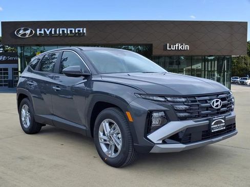 New 2026 Hyundai Tucson SE image 1