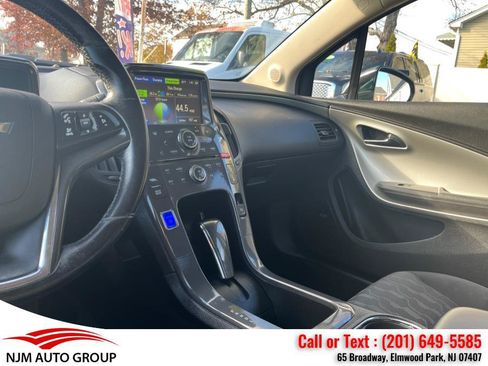 Used 2014 Chevrolet Volt w/ Enhanced Safety Package 2 FWD image 39
