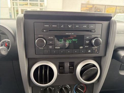 Used 2008 Jeep Wrangler Sahara w/ Dual Top Group image 18