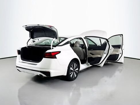 Used 2022 Nissan Altima 2.5 SV w/ SV Premium Package image 21