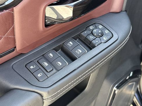 New 2026 RAM 2500 Limited AWD/4WD image 11