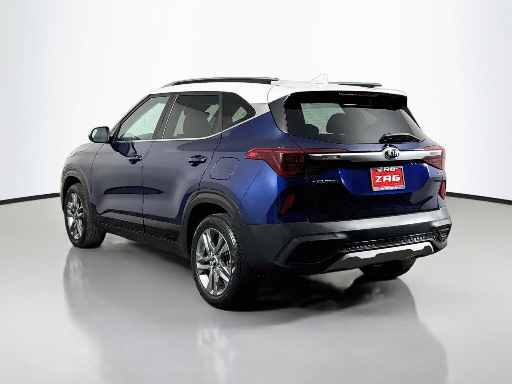 Used 2021 Kia Seltos S FWD image 3