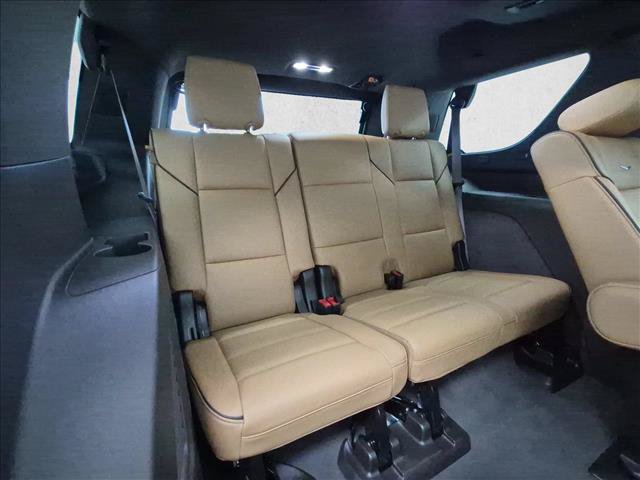 Used 2025 Cadillac Escalade Premium Luxury w/ LPO, Radiant Package RWD image 23